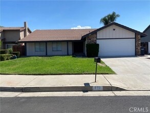 Building Photo - 710 Sandy Ct