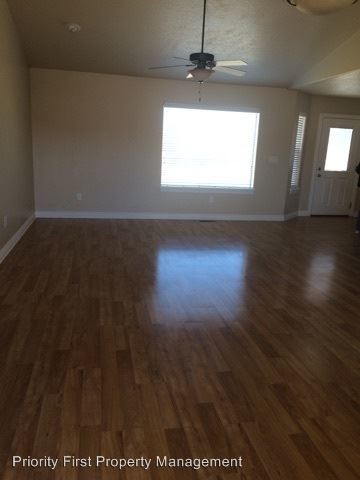 Building Photo - 3 br, 2.5 bath House - 920 N 3000 W