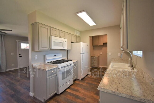 Photo - 333 E Park Ave House