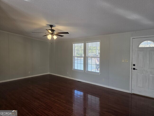 Foto del edificio - 203 River Oak Dr