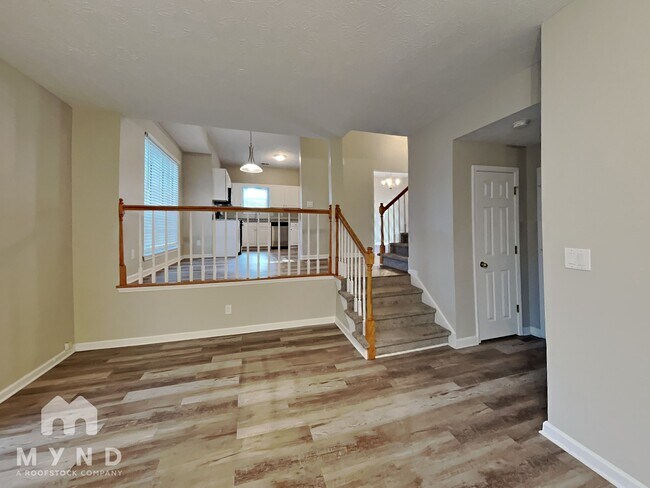 Foto del edificio - 723 River Valley Dr
