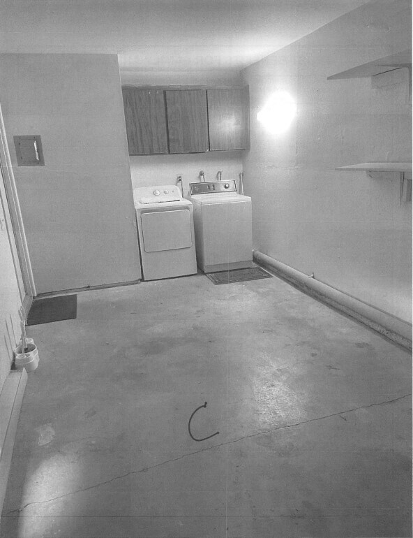 Building Photo - 17082 Lynn Ln