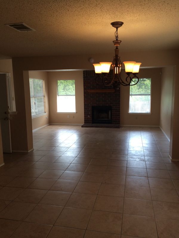 Building Photo - 13941 Maricella Ln