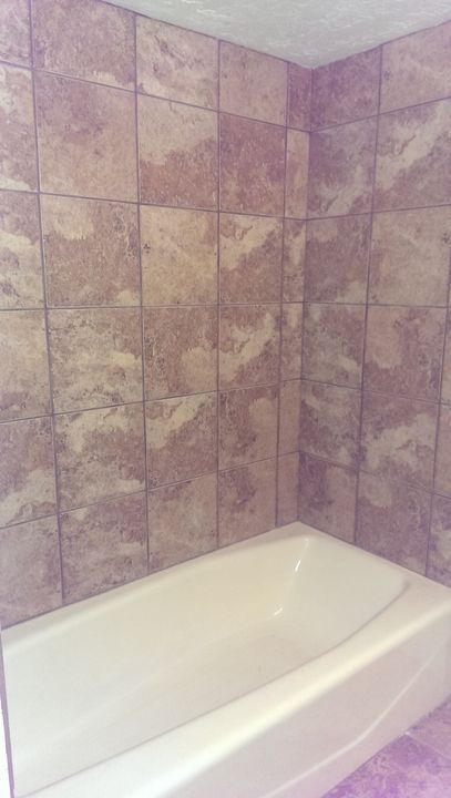 Baño completo - imagen 2 - 361 East State Street