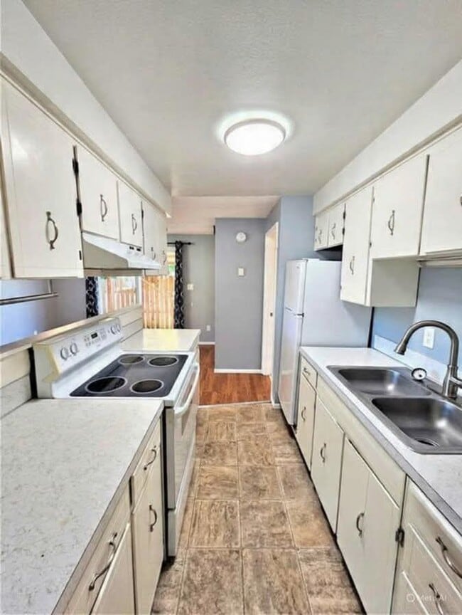 Foto del edificio - 1202 4th Ave