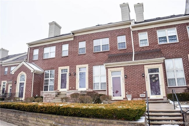 Building Photo - 2830 Van Alstyne St