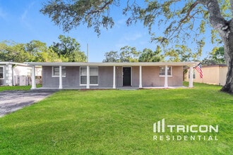 Building Photo - 2160 Alemanda Dr