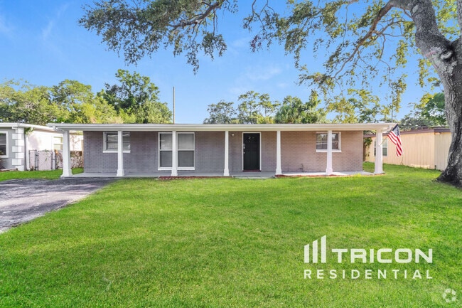 Building Photo - 2160 Alemanda Dr