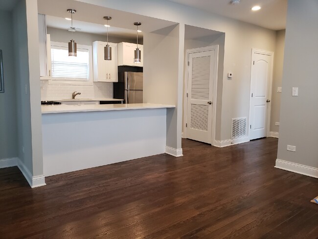 Foto del edificio - 2105 N Lawndale Ave