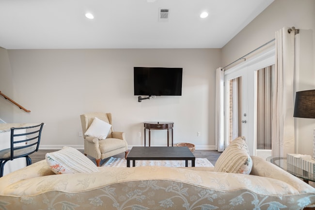 Building Photo - 167 Pebble Beach Pl