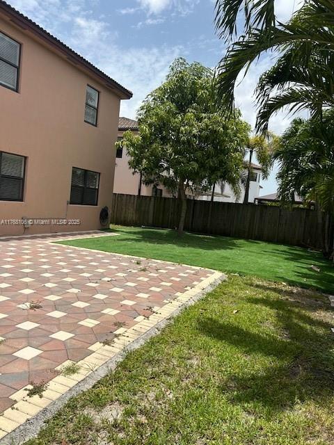 Building Photo - 1522 SW 144th Ave