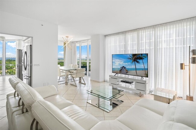 Foto del edificio - 4779 Collins Ave