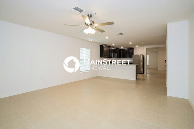 Foto del edificio - 4 Bedroom Pet-Friendly Home in Dundee, FL ...