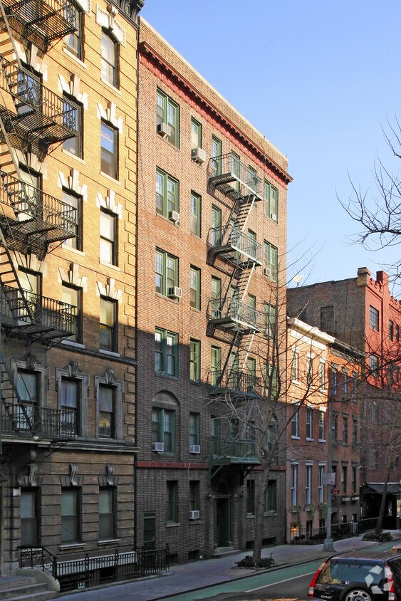 Primary Photo - 195-197 W 10th St