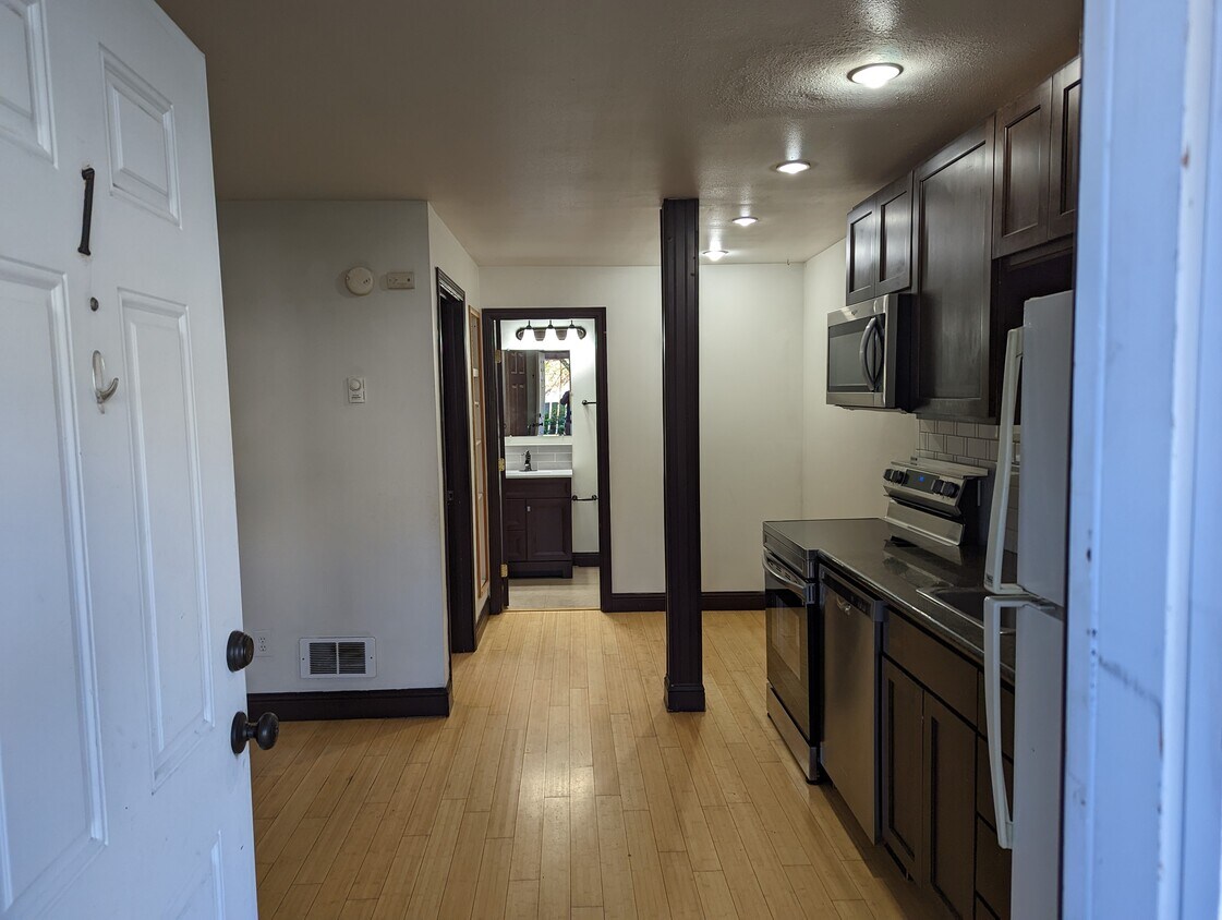 918 SW Holden St Unit 1, Seattle, WA 98106 Apartments in Seattle, WA