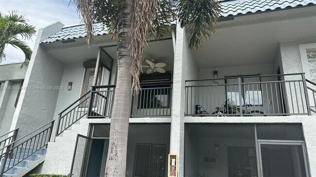 Foto del edificio - 16551 Blatt Blvd