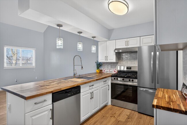 Electrodomésticos de acero inoxidable - 7 Arapahoe Dr