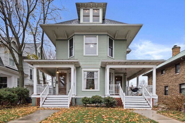Foto del edificio - Historic 3 bedroom upper