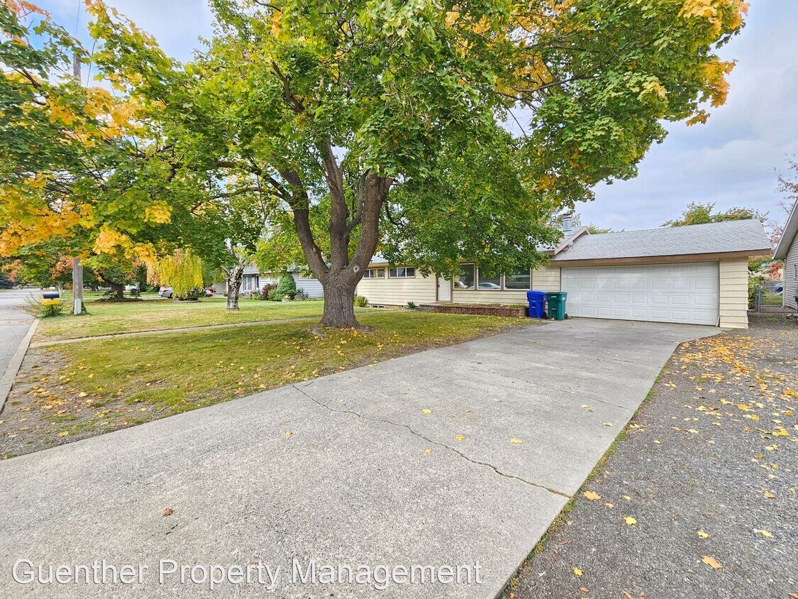 Primary Photo - 2 br, 1 bath House - 13407 E. 5th Ave