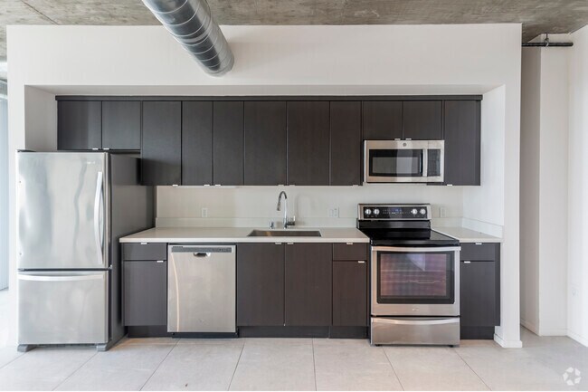2 HAB, 2 BA - 945 FT² - The Park