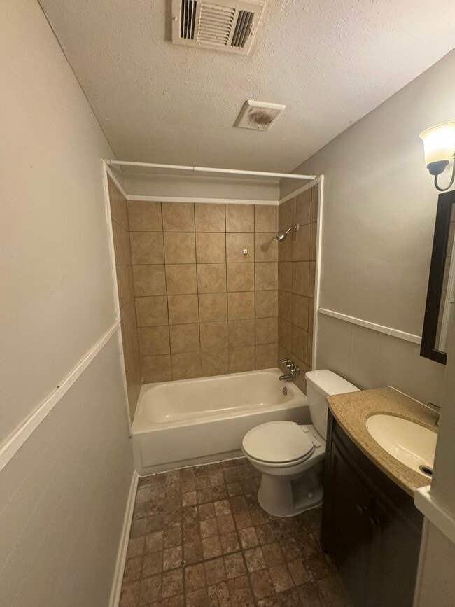 Photo - 2859 Kingsroad Ave House