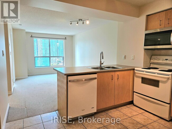 Building Photo - 410-1410 Queens Quay W