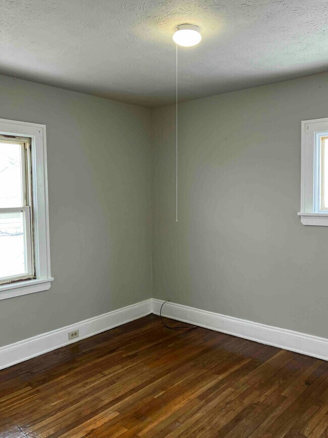 Foto del edificio - 3659 E 116th St