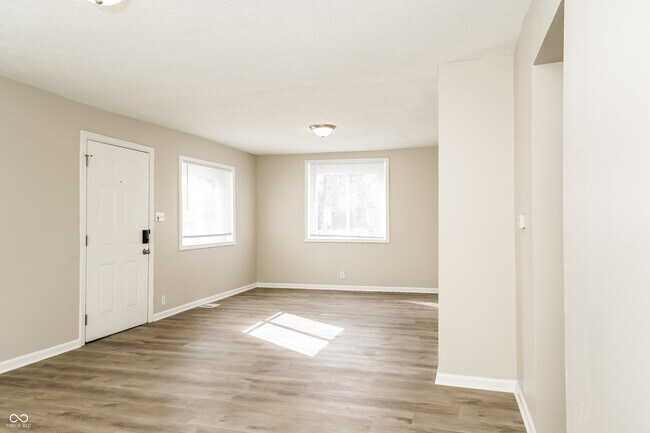 Building Photo - 3050 S Roena St