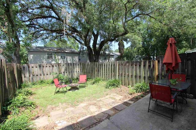 Building Photo - 2518 Golden Park Ln
