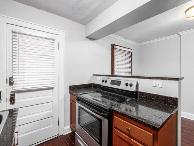 Building Photo - 83 W 1st Ave