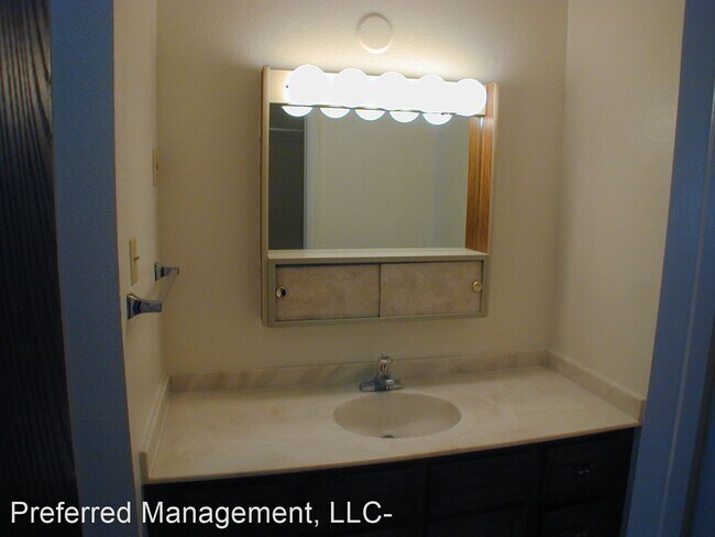 Building Photo - 112 Erickson Ct