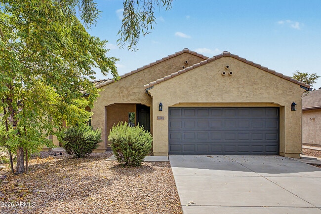 Building Photo - 3113 E Chisum Ln