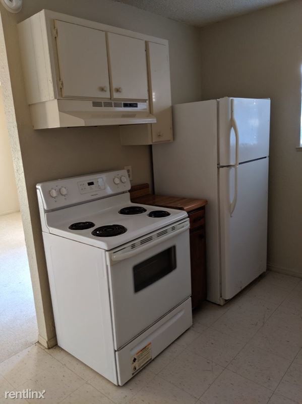 Foto del edificio - 1 br, 1 bath Apartment - 305 Reagan Rd.