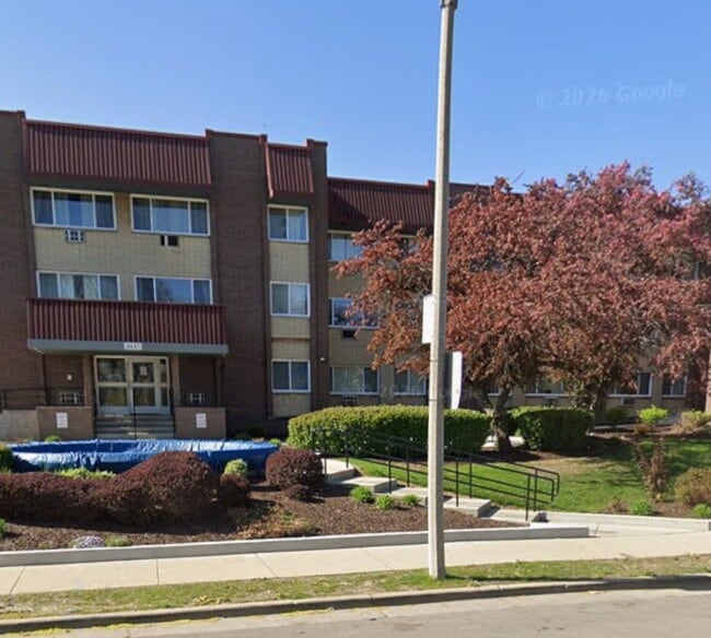 Building Photo - 2621 W Pierce St