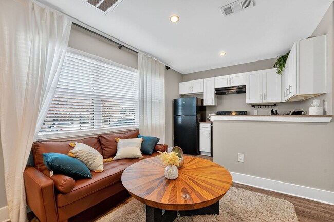 Foto del edificio - 8902 Park Ln