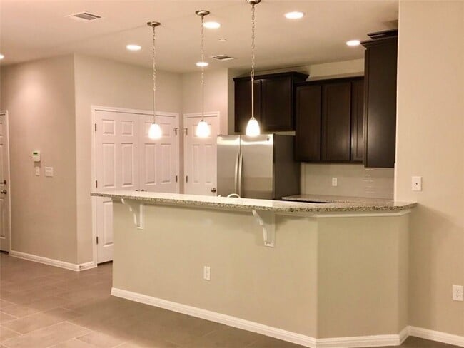 Building Photo - 2304 S Lakeline Blvd