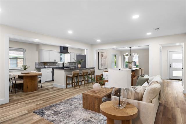 Foto del edificio - 6410 Symphony Ln