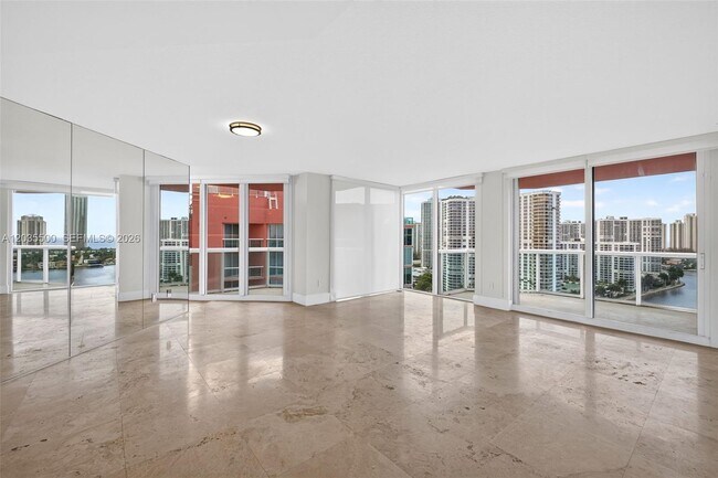 Foto del edificio - 3370 Hidden Bay Dr