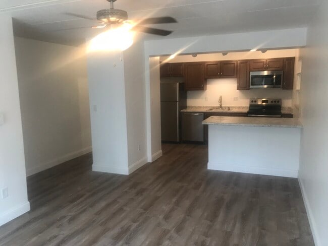 Photo - 144 Oneida St Apartments