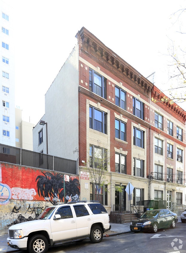 Foto principal - 2254 Bassford Ave