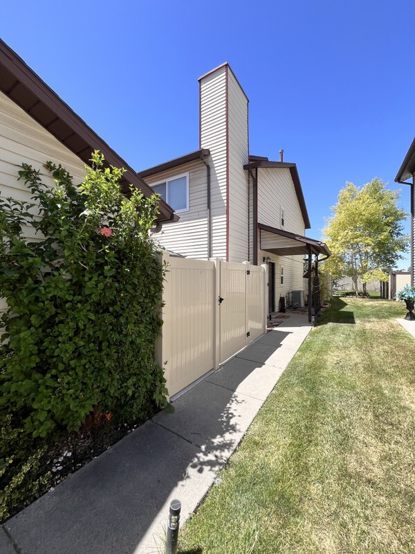 Building Photo - 3636 S 2045 W
