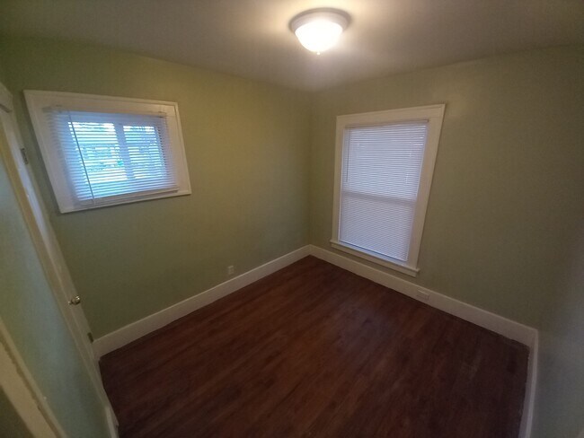 Foto del edificio - 24833 Bennett St