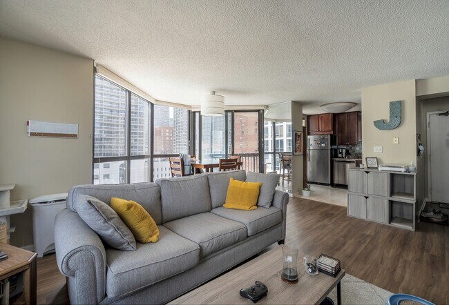 Foto del edificio - 33 W Delaware Pl