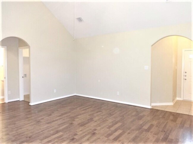 Building Photo - 29712 Buffalo Canyon Dr