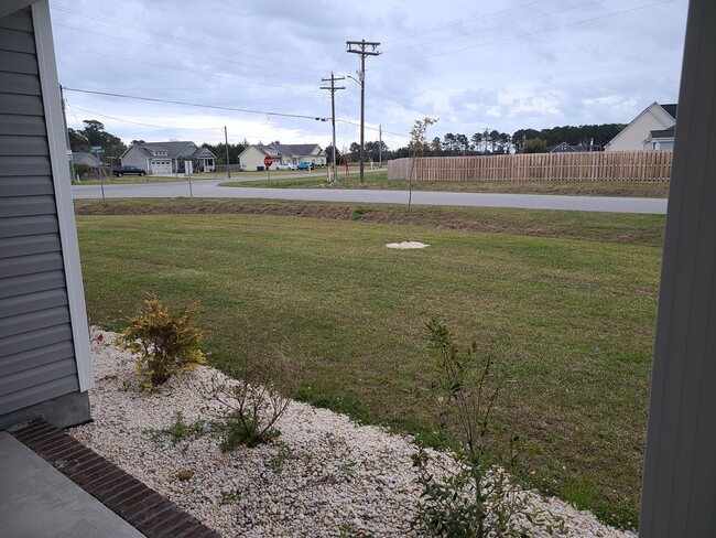 Building Photo - 3 Bedroom 2 Bath Home with Bonus - Osprey ...