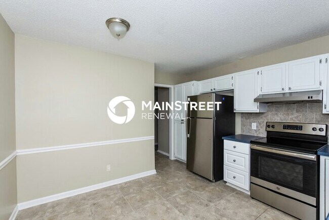 Building Photo - 3 Bedroom Pet-Friendly Home in Charlotte, NC with Main Street Renewal