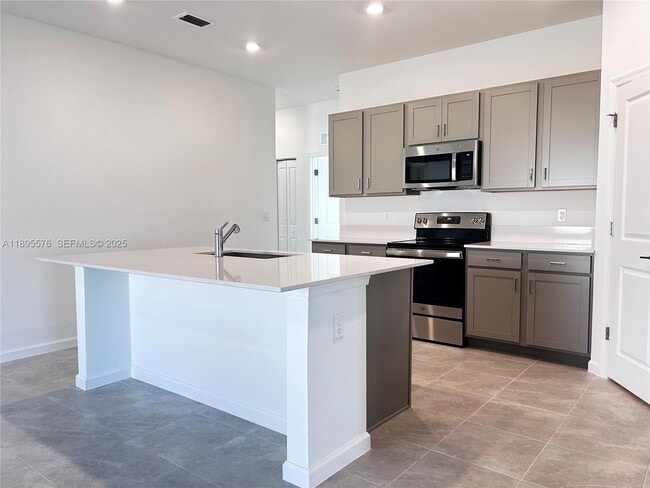 Building Photo - 974 Bent Creek Dr