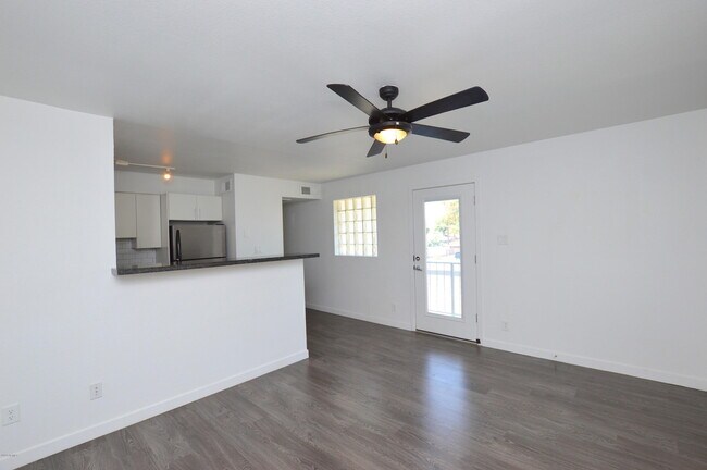 Building Photo - 243 W Turney Ave