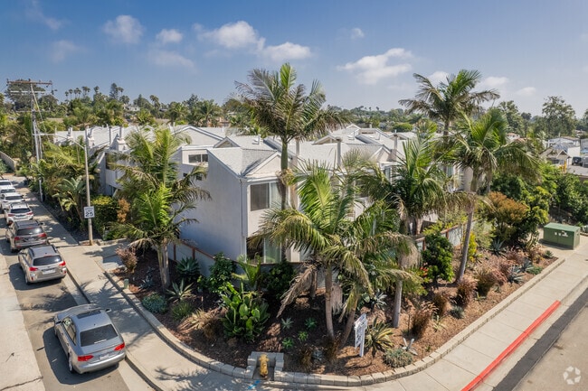 Outdoor - Leucadia Surf Townhouses