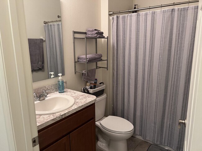 Foto del edificio - 225 Sorrento Dr